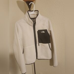 Unworn Women's Northface fleece